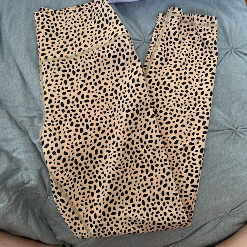 Kavala cheetah leggings.